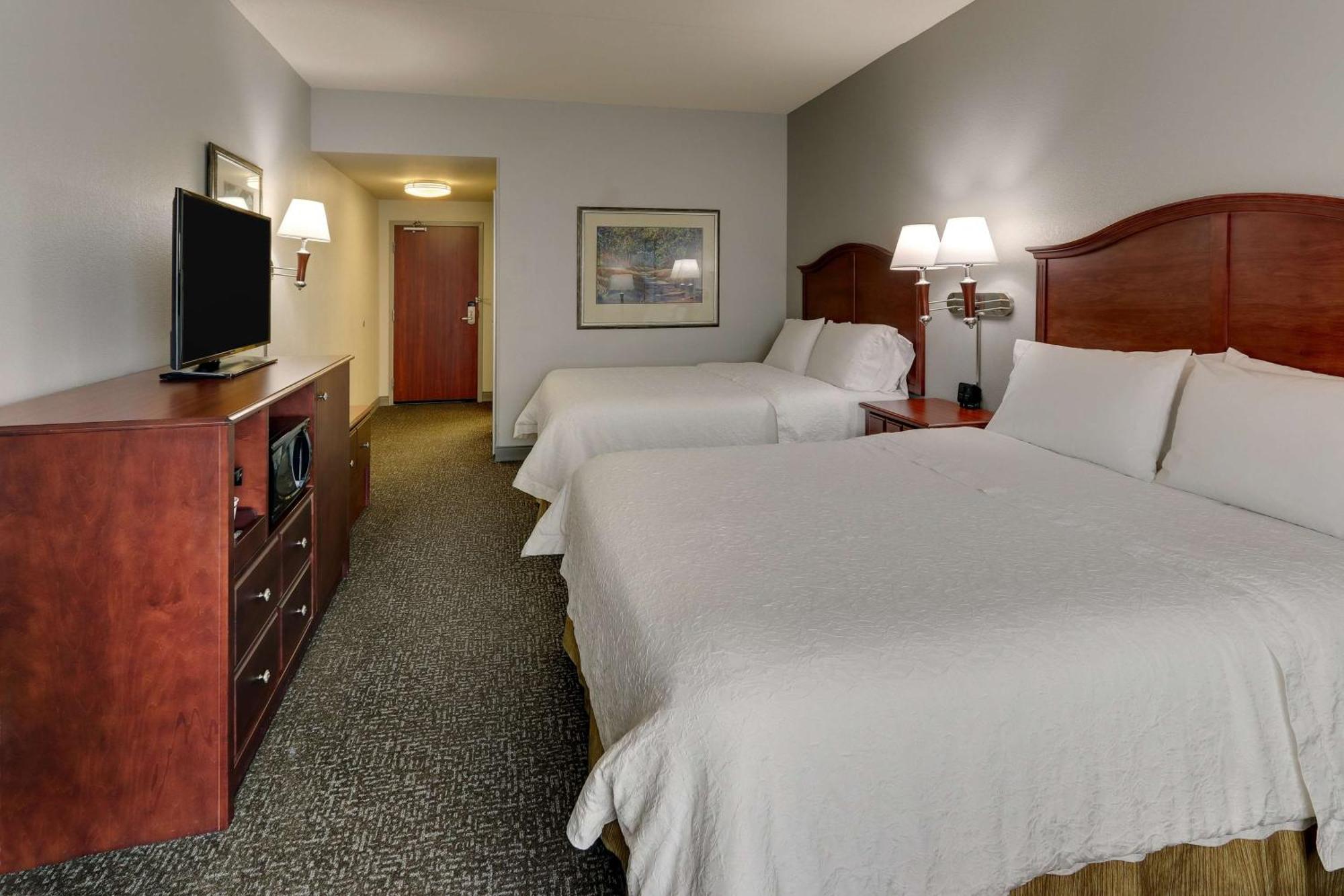 Hampton Inn & Suites Indianapolis-Airport Exterior foto